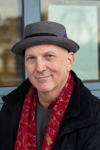 Headshot of Tim Ray
