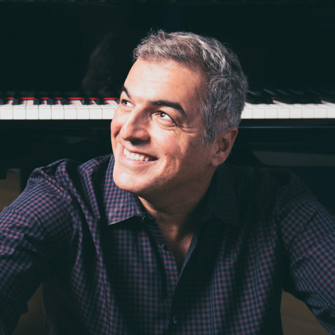 Headshot of Leo Blanco