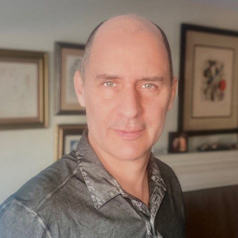 Headshot of Pablo Vargas