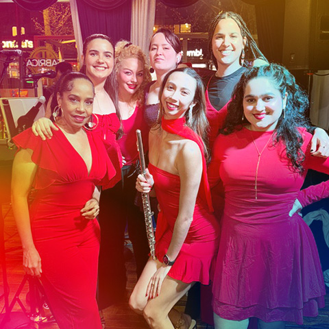 Photo of Kristalis y Las Nenas del Swing