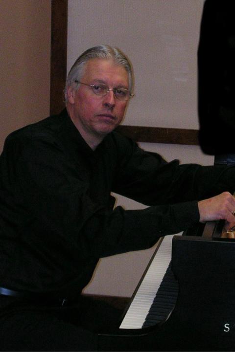Headshot of Jeff Covell